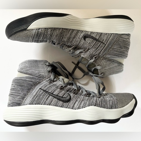Nike Hyperdunk 2017 Flyknit Basketball Shoes in Cool Grey
